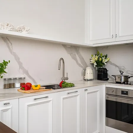 Daire La Perle French-style In The Heart Of Warsaw, Wine & Breakfast & Premium Service Varşova