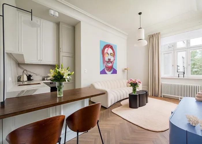 La Perle French-style In The Heart Of Warsaw, Wine & Breakfast & Premium Service *