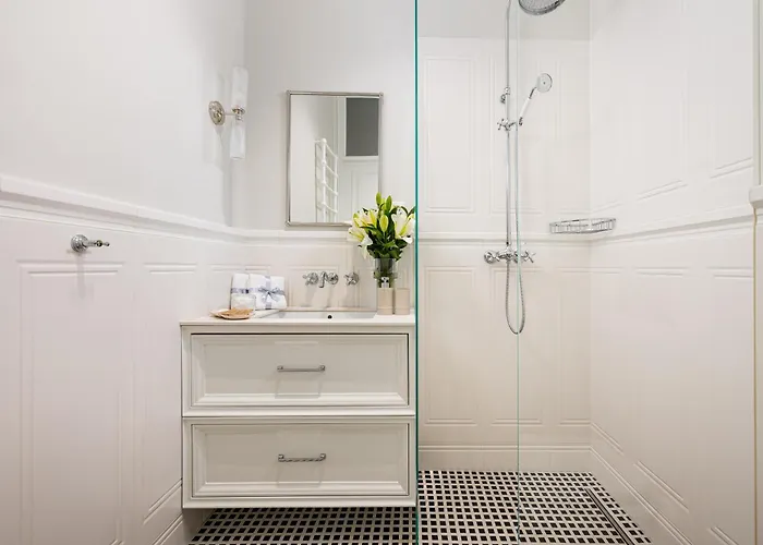 La Perle French-style In The Heart Of Warsaw, Wine & Breakfast & Premium Service