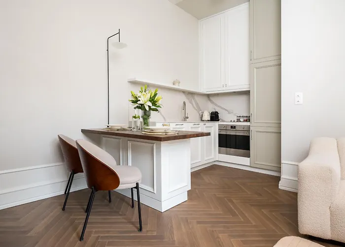 La Perle French-style In The Heart Of Warsaw, Wine & Breakfast & Premium Service *