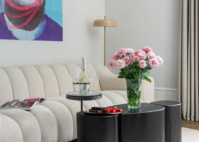 La Perle French-style In The Heart Of Warsaw, Wine & Breakfast & Premium Service