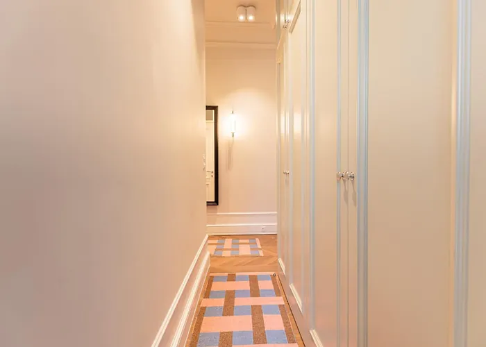 La Perle French-style In The Heart Of Warsaw, Wine & Breakfast & Premium Service Apartment Warsaw