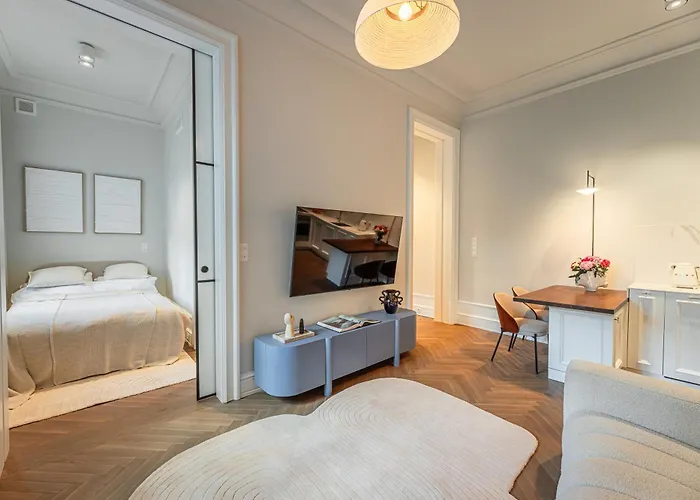 La Perle French-style In The Heart Of Warsaw, Wine & Breakfast & Premium Service Apartment