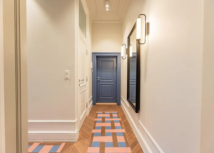 La Perle French-style In The Heart Of Warsaw, Wine & Breakfast & Premium Service Apartment *